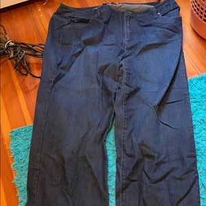 Jeans size 22w